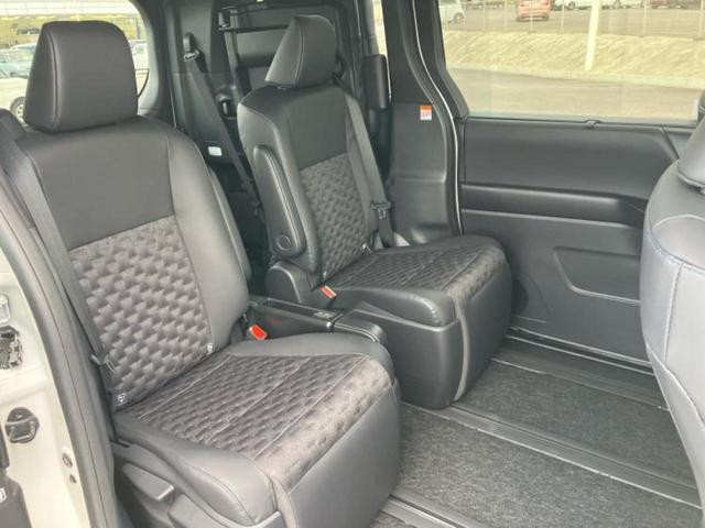 ヴォクシー ハイブリッドS-Z ディスプレイオーディオ+ナビ10.5インチ/フリップダウンモニター 純正 14インチ/トヨタセーフティセンス/両側電動スライドドア/シートヒーター 前席/車線逸脱防止支援システム 衝突被害軽減システム(5枚目)