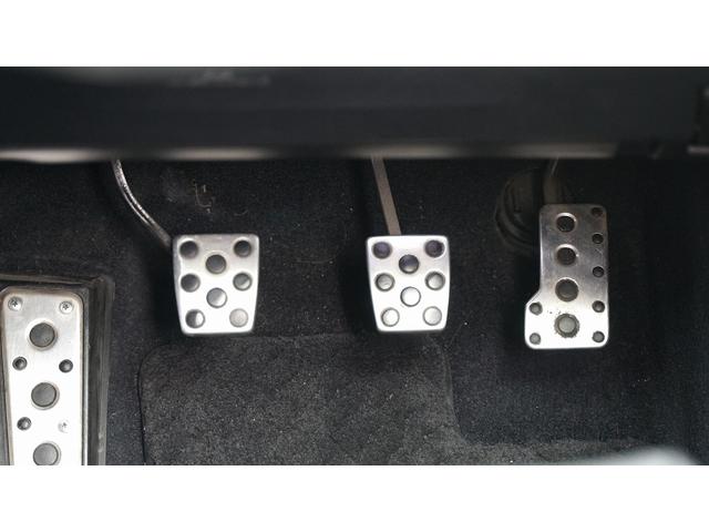 ＩＳ ＩＳ３５０　バージョンＳ　ＳＡＲＤ製６ＭＴキット公認、サンルーフ、ＳＡＲＤスポーツキャタライザー、社外マフラー、トラフィックスター１９インチアルミ、新品タイヤ装着、車高調ローダウン、メンテナンス済み車両（18枚目）