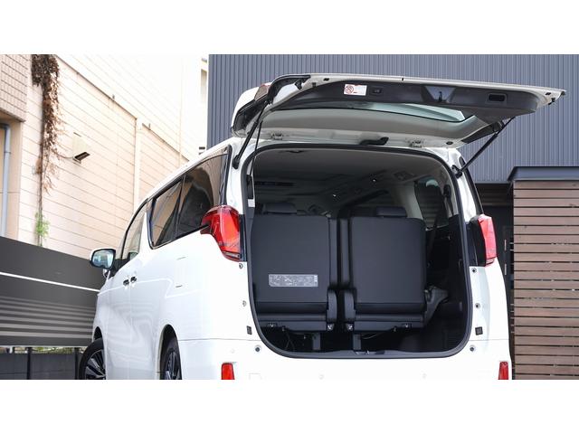 アルファード ２．５Ｓ　Ｃパッケージ　両側パワースライドドア　黒革　フルセグ　メモリーナビ　ＤＶＤ再生　後席モニター　バックカメラ　パワーバックドア　ｂｌｕｅｔｏｏｔｈ　ビルトインＥＴＣ　ＬＥＤヘッドライト　シーケンシャルウィンカー（19枚目）