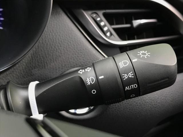 G 衝突軽減装置 純正ナビ LEDヘッドライト レーダークルコン 禁煙車 ハーフレザーシート フルセグTV DVD再生 Bluetooth 前席シートヒーター 18インチAW(48枚目)