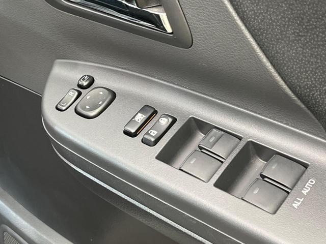 ヴェルファイア ２．４Ｚ　純正ＳＤナビ　両側電動スライドドア　禁煙車　バックカメラ　Ｂｌｕｅｔｏｏｔｈ再生　ＥＴＣ　ＨＩＤヘッドライト　８人乗り　スマートキー　クリアランスソナー　革巻きステアリング　フォグライト（44枚目）