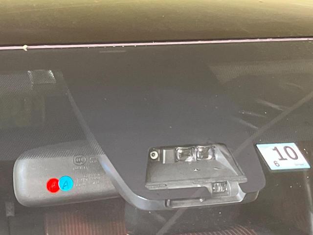 ヴォクシー ＺＳ　後席モニター　両側電動スライドドア　禁煙車　セーフティセンス　純正１０インチナビ　　バックカメラ　ＥＴＣ　フルセグＴＶ　Ｂｌｕｅｔｏｏｔｈ接続　クルーズコントロール　ＬＥＤヘッドライト（56枚目）