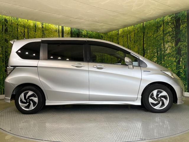 フリードハイブリッド ジャストセレクション　両側電動ドア　純正ＳＤナビ　バックカメラ　禁煙車　スマートキー　ＨＩＤヘッド　ビルトインＥＴＣ　クルコン　オートライト　オートエアコン　Ｂｌｕｅｔｏｏｔｈ　ＣＤ　ＤＶＤ再生　地デジ（28枚目）