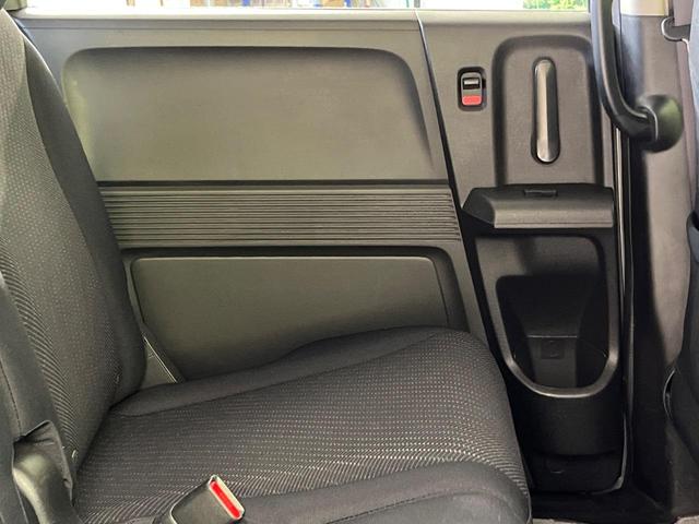 フリードハイブリッド ジャストセレクション　両側電動ドア　純正ＳＤナビ　バックカメラ　禁煙車　スマートキー　ＨＩＤヘッド　ビルトインＥＴＣ　クルコン　オートライト　オートエアコン　Ｂｌｕｅｔｏｏｔｈ　ＣＤ　ＤＶＤ再生　地デジ（56枚目）