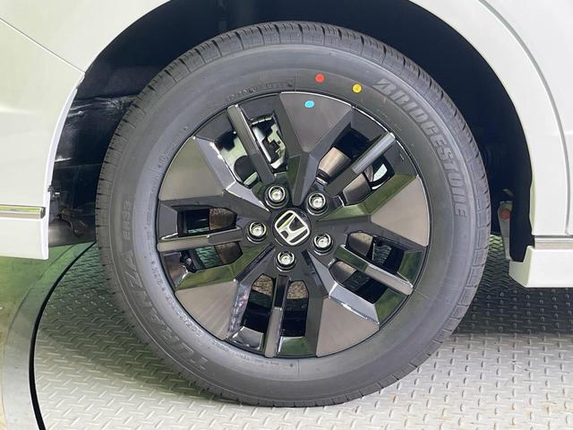 ステップワゴン ｅ：ＨＥＶスパーダ　登録済未使用車　両側電動ドア　純正１１型ナビ　バックカメラ　ホンダセンシング　アダプティブクルーズ　電動リアゲート　ハーフレザーシート　シートヒーター　コーナーセンサー　スマートキー　ＬＥＤヘッド（37枚目）