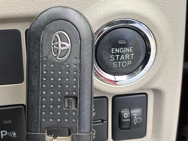 パッソ Ｘ　Ｓ　純正ナビ　バックカメラ　スマートアシスト　禁煙車　コーナーセンサー　スマートキー　オートハイビーム　車線逸脱警報　アイドリングストップ　ステアリングスイッチ　アームレスト　ドアバイザー（7枚目）