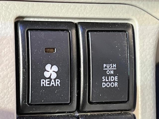 スクラムワゴン ＰＺターボ　電動スライドドア　ＳＤナビ　レーダーブレーキサポート　禁煙車　スマートキー　ＨＩＤヘッド　ＥＴＣ　オートライト　オートエアコン　純正１４インチアルミ　ステアリングスイッチ　電動格納ミラー（31枚目）