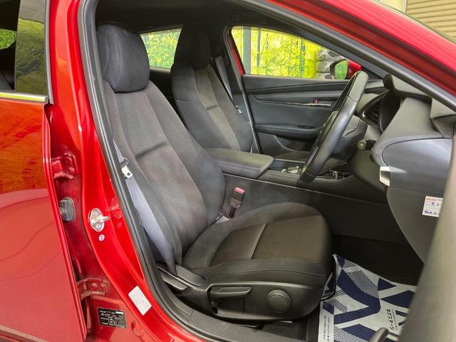 MAZDA3ファストバック 15Sツーリング 純正8型ナビ 全周囲カメラ スマートブレーキサポート レーダークルーズ 禁煙車 コーナーセンサー スマートキー LEDヘッド ETC オートハイビーム 車線逸脱警報 ブラインドスポットモニター(8枚目)