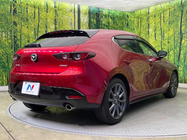 MAZDA3ファストバック 15Sツーリング 純正8型ナビ 全周囲カメラ スマートブレーキサポート レーダークルーズ 禁煙車 コーナーセンサー スマートキー LEDヘッド ETC オートハイビーム 車線逸脱警報 ブラインドスポットモニター(17枚目)