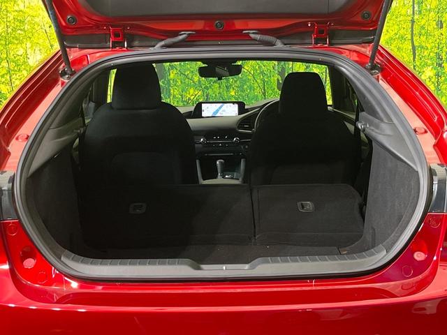 MAZDA3ファストバック 15Sツーリング 純正8型ナビ 全周囲カメラ スマートブレーキサポート レーダークルーズ 禁煙車 コーナーセンサー スマートキー LEDヘッド ETC オートハイビーム 車線逸脱警報 ブラインドスポットモニター(42枚目)