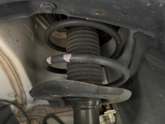 ジューク 15RX 純正ナビ バックカメラ 禁煙車 スマートキー HIDヘッド ETC オートライト オートエアコン Bluetooth再生 革巻きステアリング アイドリングストップ(20枚目)