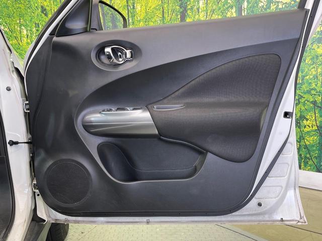 ジューク 15RX 純正ナビ バックカメラ 禁煙車 スマートキー HIDヘッド ETC オートライト オートエアコン Bluetooth再生 革巻きステアリング アイドリングストップ(49枚目)