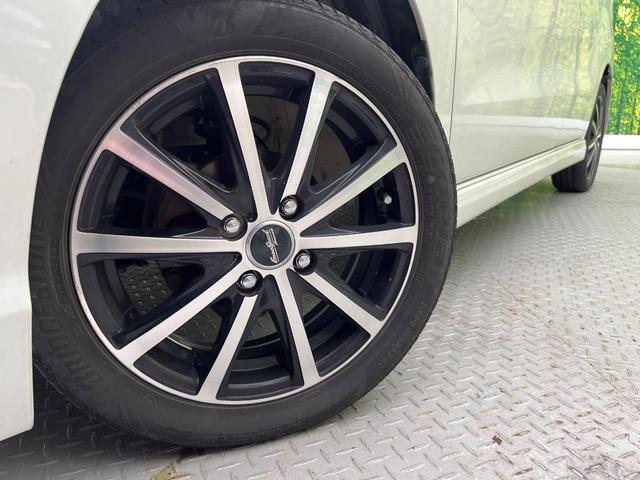 【１５インチアルミホイール】外観にマッチしたアルミホイールを装着しております。各種アルミホイールや、スタッドレスタイヤも取扱いしております。是非ご相談ください♪