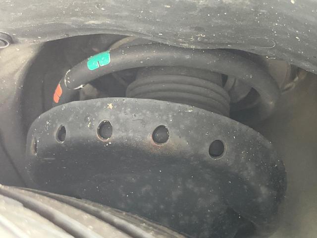 レヴォーグ 1.6GTアイサイト Sスタイル 4WD ターボ SDナビ バックカメラ アイサイトVer3 レーダークルーズ 禁煙車 パワーシート コーナーセンサー スマートキー LEDヘッド ETC 車線逸脱警報 オートライト オートエアコン(20枚目)