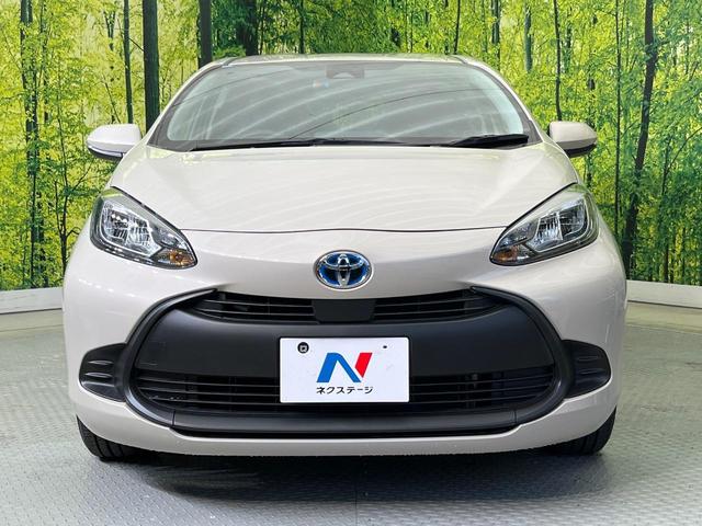 アクア X 純正ナビ バックカメラ セーフティセンス レーダークルーズ 禁煙車 スマートキー LEDヘッド ETC オートハイビーム 車線逸脱警報 オートライト オートエアコン Bluetooth再生(14枚目)