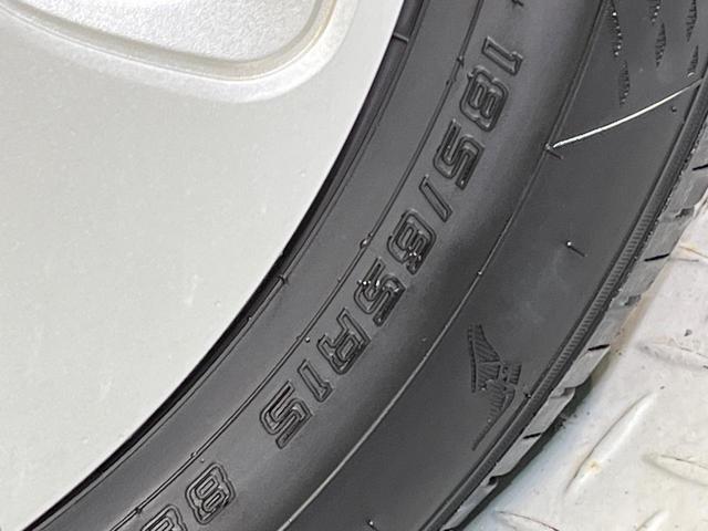 アクア X 純正ナビ バックカメラ セーフティセンス レーダークルーズ 禁煙車 スマートキー LEDヘッド ETC オートハイビーム 車線逸脱警報 オートライト オートエアコン Bluetooth再生(33枚目)