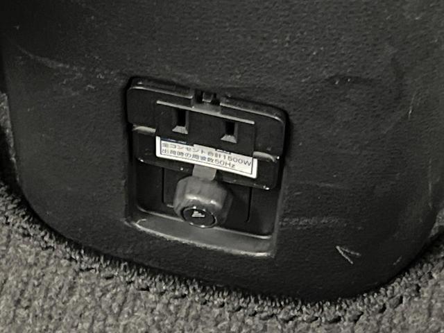 アクア X 純正ナビ バックカメラ セーフティセンス レーダークルーズ 禁煙車 スマートキー LEDヘッド ETC オートハイビーム 車線逸脱警報 オートライト オートエアコン Bluetooth再生(39枚目)