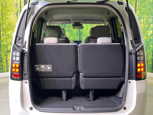 フリード エアー 登録済未使用車 両側電動ドア バックカメラ ホンダセンシング アダプティブクルーズ コーナーセンサー スマートキー LEDヘッド 純正8型ディスプレイオーディオ オートハイビーム 車線逸脱警報(11枚目)