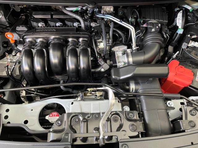 フリード エアー 登録済未使用車 両側電動ドア バックカメラ ホンダセンシング アダプティブクルーズ コーナーセンサー スマートキー LEDヘッド 純正8型ディスプレイオーディオ オートハイビーム 車線逸脱警報(18枚目)