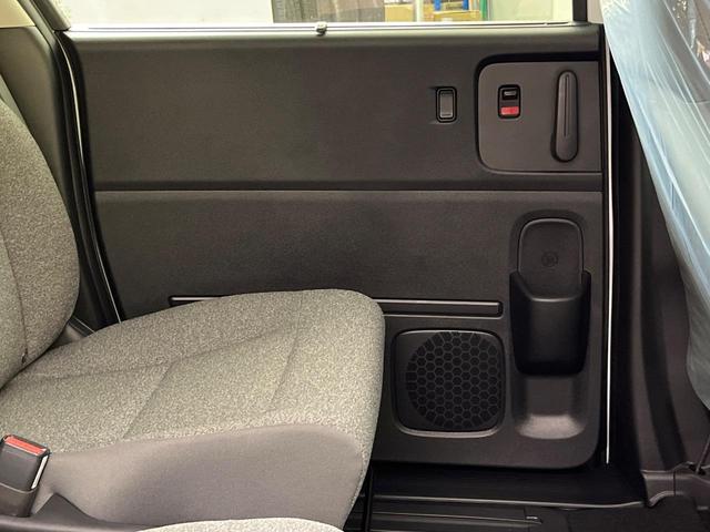 フリード エアー 登録済未使用車 両側電動ドア バックカメラ ホンダセンシング アダプティブクルーズ コーナーセンサー スマートキー LEDヘッド 純正8型ディスプレイオーディオ オートハイビーム 車線逸脱警報(47枚目)