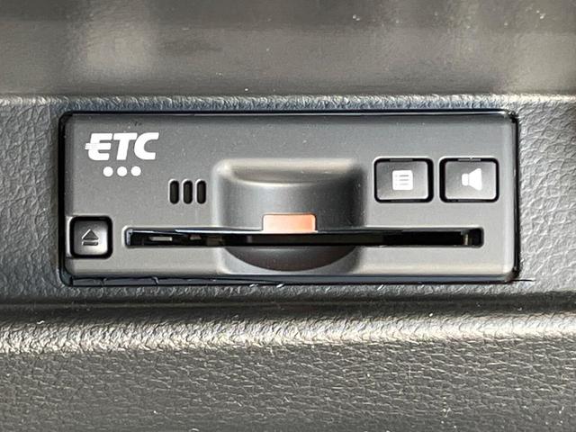 アルトターボRS ベースグレード 純正ナビ レーダーブレーキサポート 禁煙車 シートヒーター スマートキー HIDヘッド ETC 誤発進抑制機能 オートライト オートエアコン 純正15インチアルミ Bluetooth再生(7枚目)