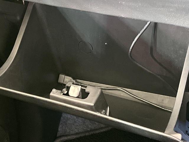 アルトターボRS ベースグレード 純正ナビ レーダーブレーキサポート 禁煙車 シートヒーター スマートキー HIDヘッド ETC 誤発進抑制機能 オートライト オートエアコン 純正15インチアルミ Bluetooth再生(57枚目)