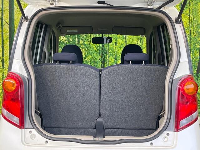普段のお買い物や通勤、送迎等に十分な荷室スペースを確保しております。セカンドシートを倒すと、大きな荷物の積載も可能です♪
