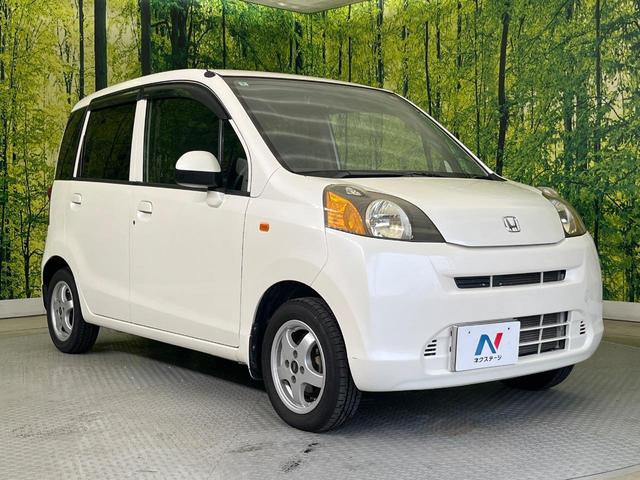 高透明度のガラス皮膜で撥水はもちろん、上質なツヤ・光沢を実現。紫外線や酸性雨から大切な愛車を保護し、色あせ・劣化を防止。「弾スプラッシュコート」、「弾プリミッサコート」からお選びいただけます。