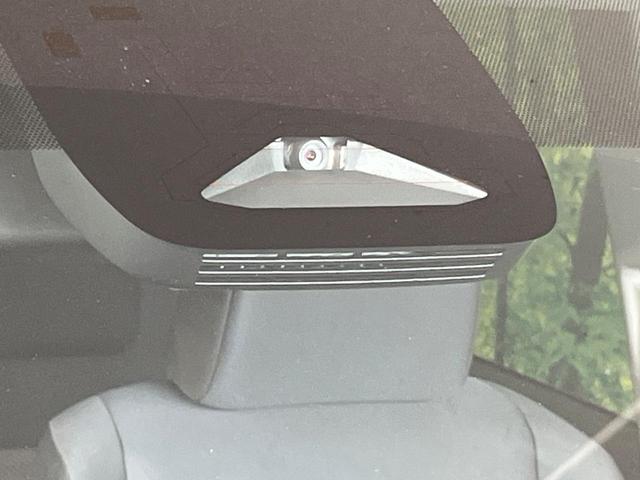 シエンタ ハイブリッドX 登録済未使用車 電動スライドドア セーフティセンス レーダークルーズ コーナーセンサー スマートキー LEDヘッド オートハイビーム 車線逸脱警報 オートライト オートエアコン ステアリングスイッチ(24枚目)