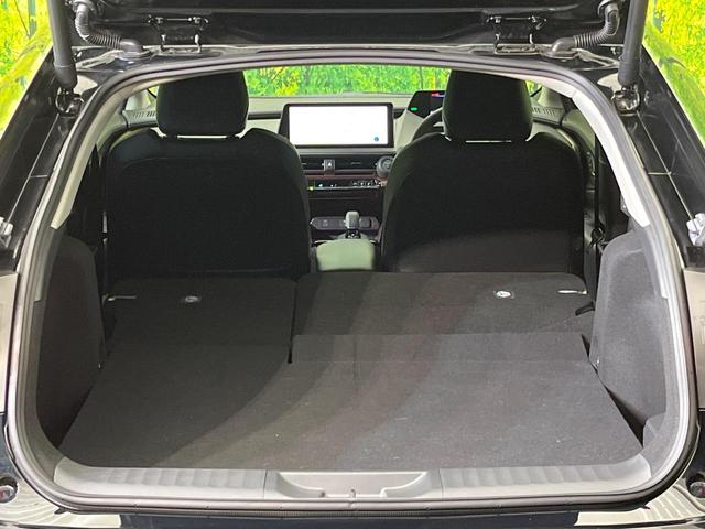 プリウス Z モデリスタエアロ 全周囲カメラ デジタルインナーミラー セーフティセンス レーダークルーズ 禁煙車 電動リアゲート ハーフレザーシート シートエアコン パワーシート コーナーセンサー スマートキー(46枚目)