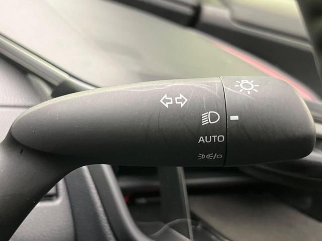 プリウス Z モデリスタエアロ 全周囲カメラ デジタルインナーミラー セーフティセンス レーダークルーズ 禁煙車 電動リアゲート ハーフレザーシート シートエアコン パワーシート コーナーセンサー スマートキー(50枚目)