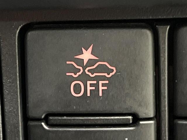 ルーミー カスタムＧ　両側電動ドア　純正９インチディスプレイオーディオ　バックカメラ　スマートアシスト　アダプティブクルーズ　禁煙車　コーナーセンサー　スマートキー　ＬＥＤヘッド　オートハイビーム　車線逸脱警報（6枚目）