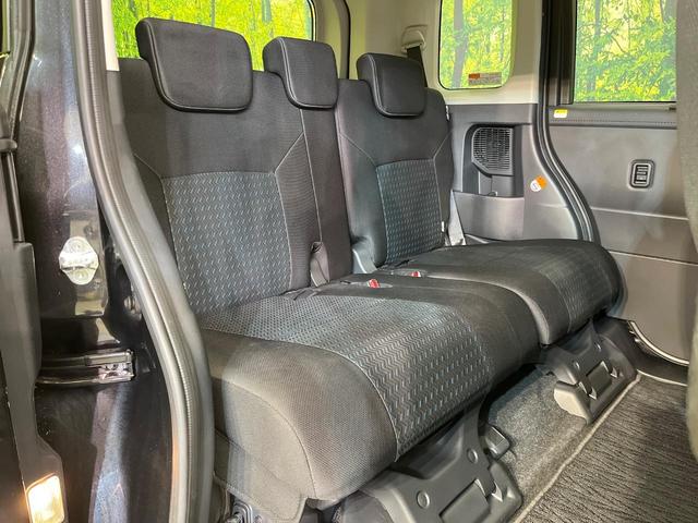 ルーミー カスタムＧ　両側電動ドア　純正９インチディスプレイオーディオ　バックカメラ　スマートアシスト　アダプティブクルーズ　禁煙車　コーナーセンサー　スマートキー　ＬＥＤヘッド　オートハイビーム　車線逸脱警報（9枚目）