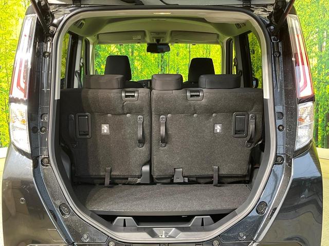 ルーミー カスタムＧ　両側電動ドア　純正９インチディスプレイオーディオ　バックカメラ　スマートアシスト　アダプティブクルーズ　禁煙車　コーナーセンサー　スマートキー　ＬＥＤヘッド　オートハイビーム　車線逸脱警報（10枚目）