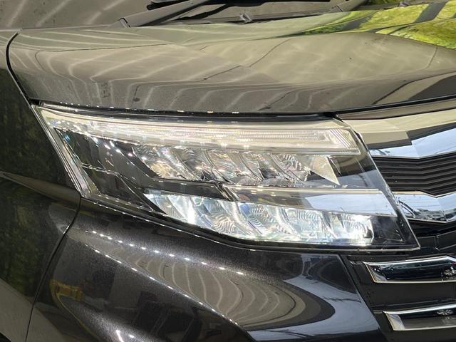 ルーミー カスタムＧ　両側電動ドア　純正９インチディスプレイオーディオ　バックカメラ　スマートアシスト　アダプティブクルーズ　禁煙車　コーナーセンサー　スマートキー　ＬＥＤヘッド　オートハイビーム　車線逸脱警報（12枚目）