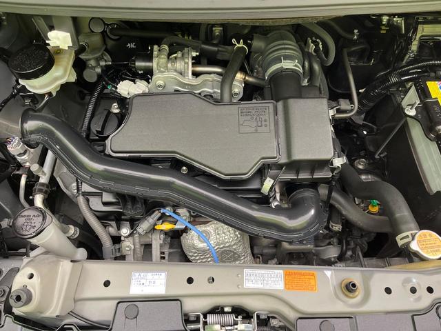 ルーミー カスタムＧ　両側電動ドア　純正９インチディスプレイオーディオ　バックカメラ　スマートアシスト　アダプティブクルーズ　禁煙車　コーナーセンサー　スマートキー　ＬＥＤヘッド　オートハイビーム　車線逸脱警報（18枚目）