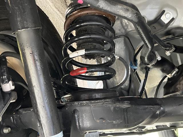 ルーミー カスタムＧ　両側電動ドア　純正９インチディスプレイオーディオ　バックカメラ　スマートアシスト　アダプティブクルーズ　禁煙車　コーナーセンサー　スマートキー　ＬＥＤヘッド　オートハイビーム　車線逸脱警報（20枚目）