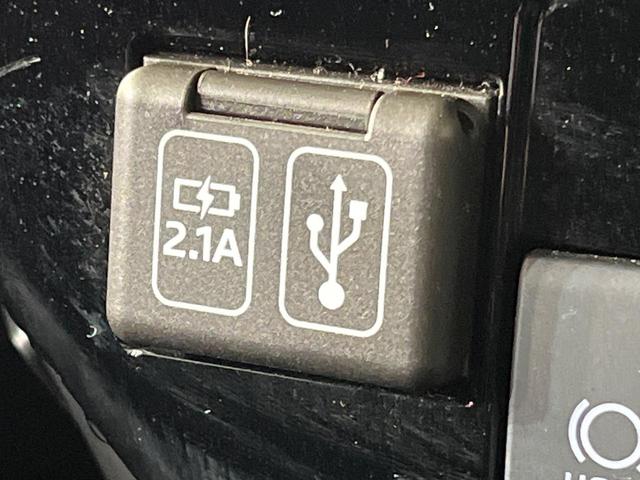 ルーミー カスタムＧ　両側電動ドア　純正９インチディスプレイオーディオ　バックカメラ　スマートアシスト　アダプティブクルーズ　禁煙車　コーナーセンサー　スマートキー　ＬＥＤヘッド　オートハイビーム　車線逸脱警報（40枚目）