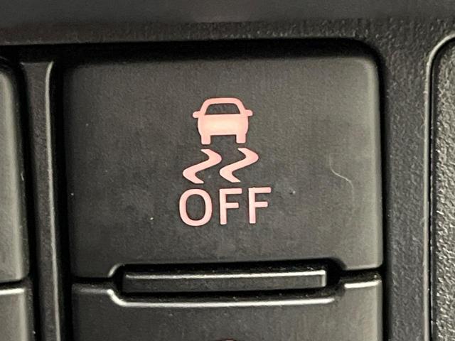 ルーミー カスタムＧ　両側電動ドア　純正９インチディスプレイオーディオ　バックカメラ　スマートアシスト　アダプティブクルーズ　禁煙車　コーナーセンサー　スマートキー　ＬＥＤヘッド　オートハイビーム　車線逸脱警報（42枚目）