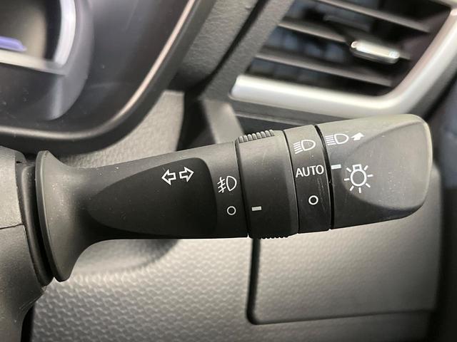 ルーミー カスタムＧ　両側電動ドア　純正９インチディスプレイオーディオ　バックカメラ　スマートアシスト　アダプティブクルーズ　禁煙車　コーナーセンサー　スマートキー　ＬＥＤヘッド　オートハイビーム　車線逸脱警報（47枚目）