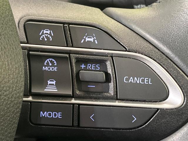 【レーダークルーズコントロール】高速道路での長距離走行が楽に！！自動で速度を保つクルーズコントロールが、衝突軽減システムと連携し、前方の車両を感知して車間を保つように速度調節してくれます！！