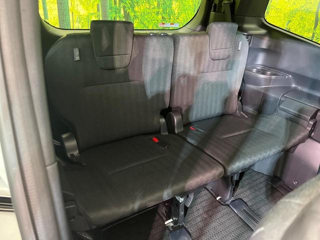 ３列目シートはもちろん状態良好☆大人でもゆったりと座って頂けますので、大人数でのお出かけもラクラクです♪ご家族で、気の知れた仲間で、ドライブに行くのが楽しみですね♪