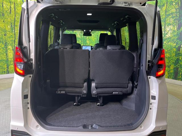 普段のお買い物や通勤、送迎等に十分な荷室スペースを確保しております。セカンドシートを倒すと、大きな荷物の積載も可能です♪