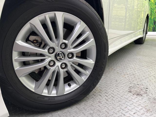 【純正１６インチアルミホイール】外観にマッチした純正アルミホイールを装着しております。各種社外アルミホイールや、スタッドレスタイヤも取扱いしております。是非ご相談ください♪