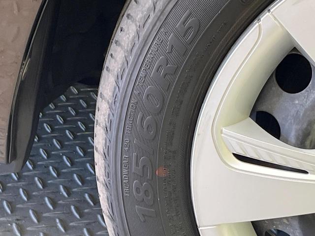 シエンタ ハイブリッド ファンベースG 両側電動ドア SDナビ バックカメラ セーフティセンス 禁煙車 ドラレコ コーナーセンサー スマートキー ETC クルコン オートハイビーム 車線逸脱警報 オートエアコン Bluetooth再生(33枚目)