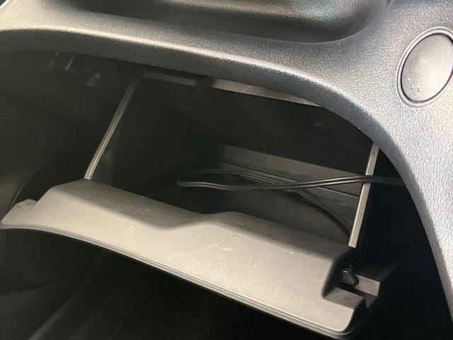 シエンタ ハイブリッド ファンベースG 両側電動ドア SDナビ バックカメラ セーフティセンス 禁煙車 ドラレコ コーナーセンサー スマートキー ETC クルコン オートハイビーム 車線逸脱警報 オートエアコン Bluetooth再生(61枚目)