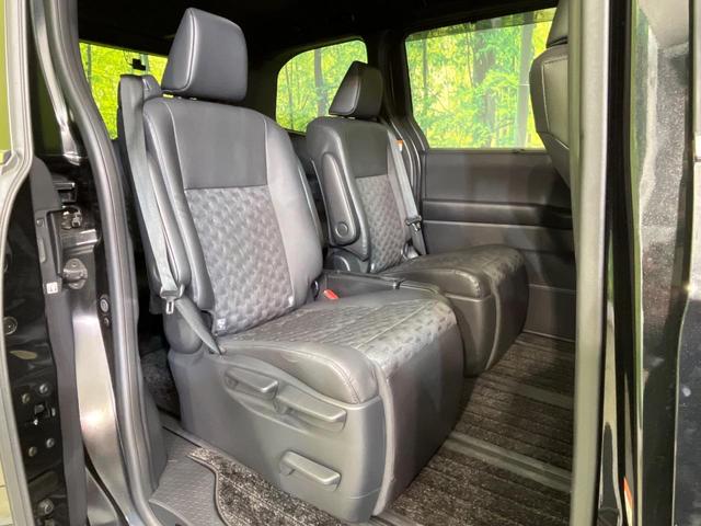 ヴォクシー ハイブリッドＳ－Ｚ　純正１０．５インチナビ　両側電動スライド　全周囲カメラ　セーフティセンス　禁煙車　ハーフレザーシート　ドラレコ　コーナーセンサー　スマートキー　ＬＥＤヘッド　ＥＴＣ２．０　純正１７インチアルミ（9枚目）