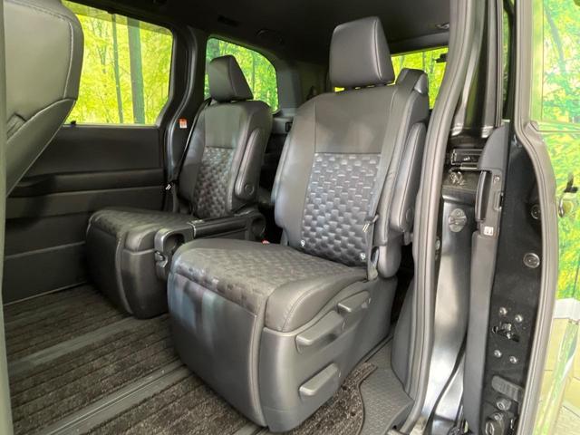 ヴォクシー ハイブリッドＳ－Ｚ　純正１０．５インチナビ　両側電動スライド　全周囲カメラ　セーフティセンス　禁煙車　ハーフレザーシート　ドラレコ　コーナーセンサー　スマートキー　ＬＥＤヘッド　ＥＴＣ２．０　純正１７インチアルミ（60枚目）