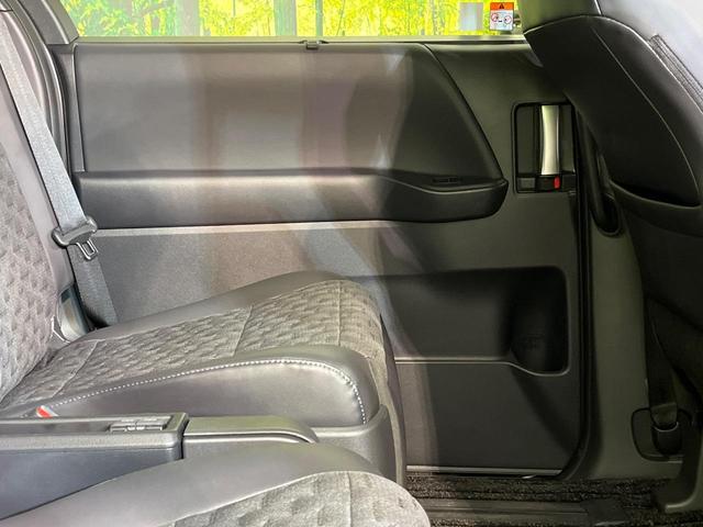 ヴォクシー ハイブリッドＳ－Ｚ　純正１０．５インチナビ　両側電動スライド　全周囲カメラ　セーフティセンス　禁煙車　ハーフレザーシート　ドラレコ　コーナーセンサー　スマートキー　ＬＥＤヘッド　ＥＴＣ２．０　純正１７インチアルミ（69枚目）