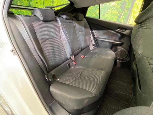 プリウス Ｓ　純正９インチＳＤナビ　バックカメラ　禁煙車　スマートキー　ＬＥＤヘッド　ＥＴＣ　純正１５インチアルミ　オートライト　オートエアコン　Ｂｌｕｅｔｏｏｔｈ再生　ＣＤ再生　ＤＶＤ再生　　フルセグ（9枚目）